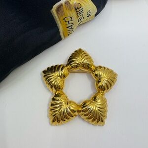 Not for sale Vintage gold Star Brooch